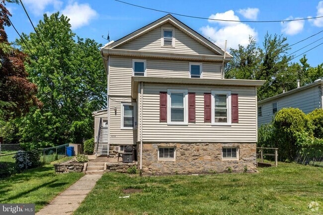 Building Photo - 9234-36 Walker St Rental