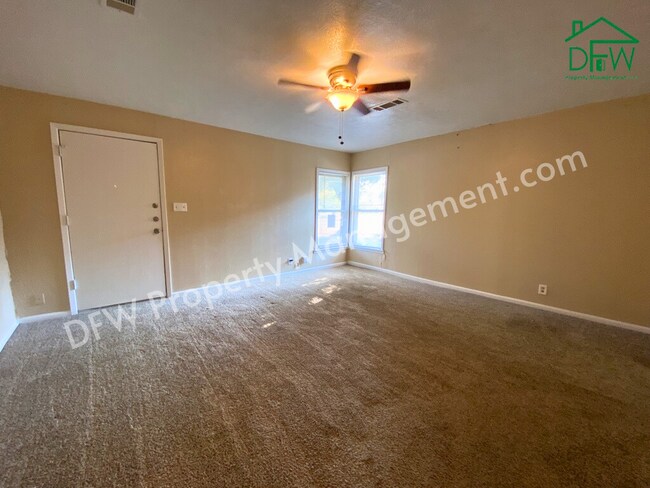 Photo - 5713 Highland Ave