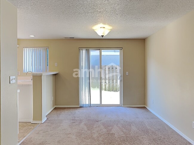 Photo - 20592 SW Gracie St