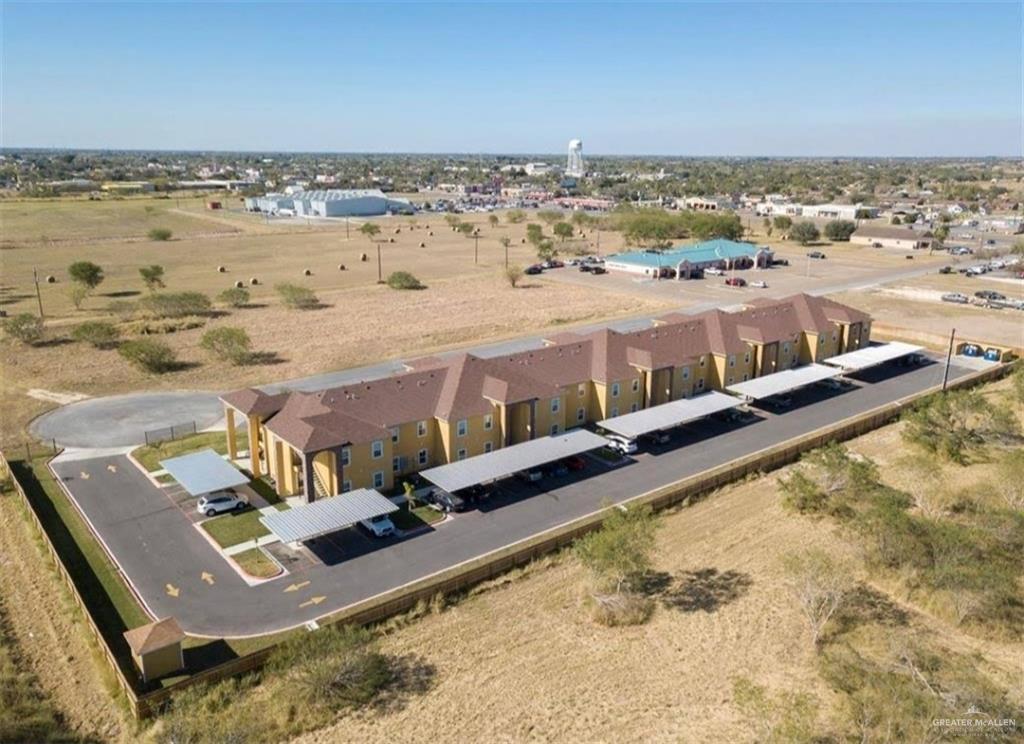 Photo - 300 Sylvia Handy Dr