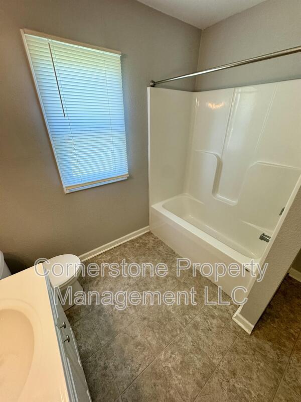 Photo - 8205 Center Dr