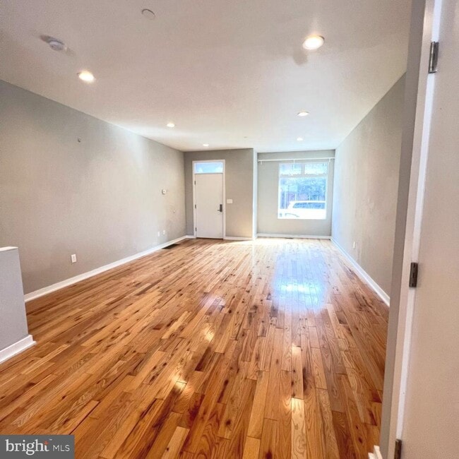 Photo - 705 Fairmount Ave