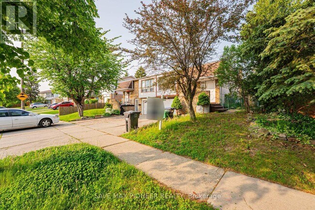 Photo - 122 Centre St N