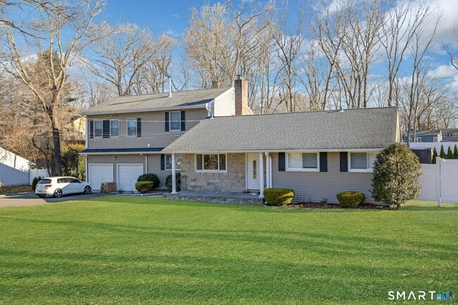 Building Photo - 70 Archer Ln