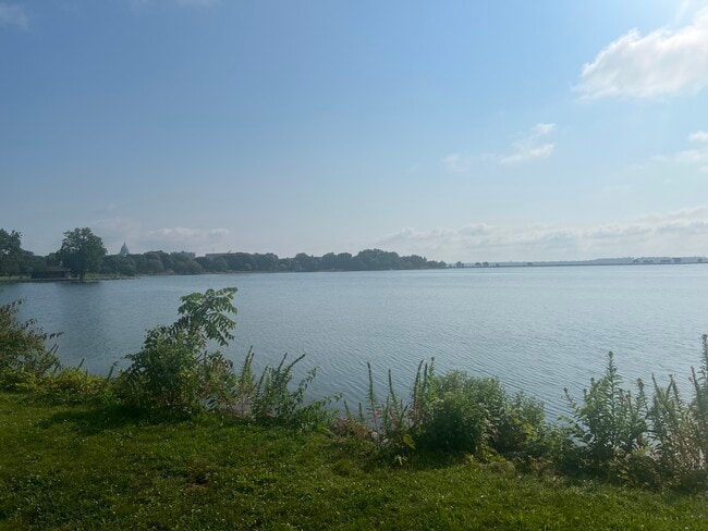 Lake Views! - 524 W Shore Dr