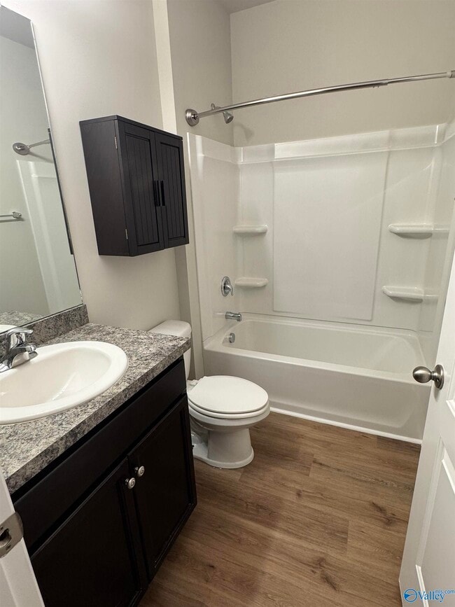 Photo - 115 Oak Terrace Ln