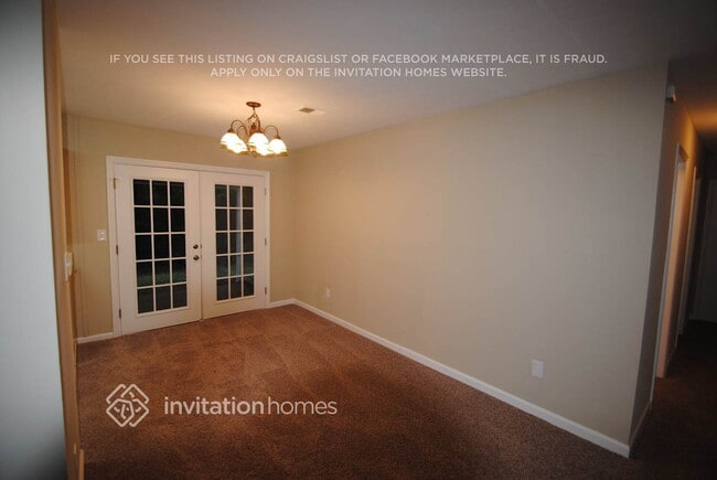 Photo - 705 Old Manor Rd NW