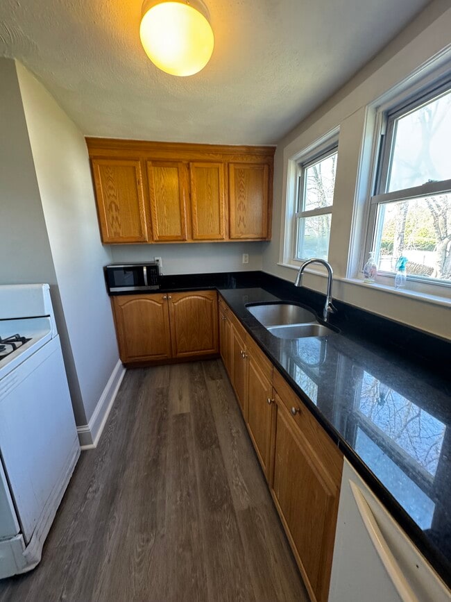 Photo - 72 Pleasant St Unidad 1