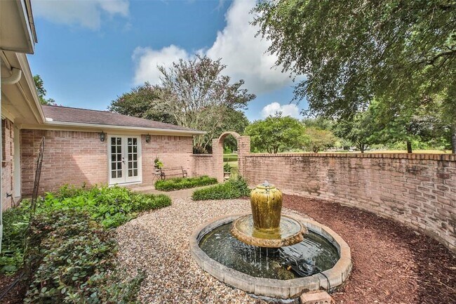 Photo - 6911 Sprigg St