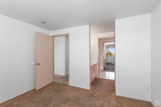 4BR, 2BA - 1,260SF