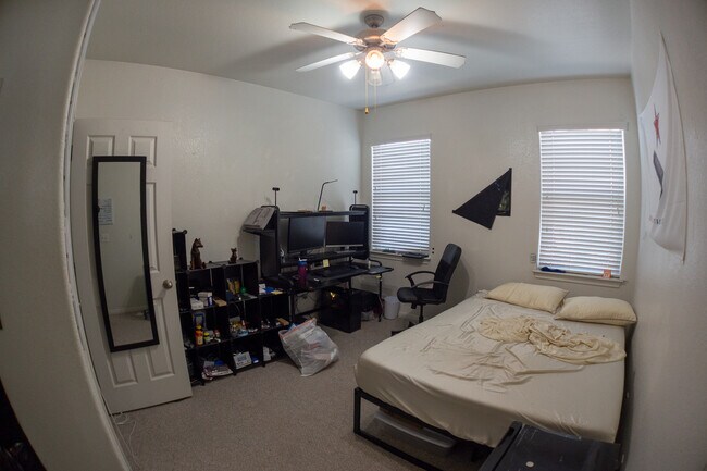 Photo - 311 W 35th St