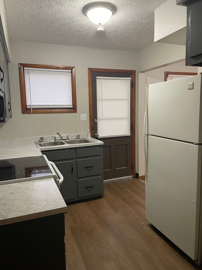 Photo - 1396 Goodyear Blvd Unit 1