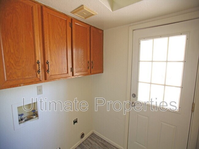 Photo - 273 N Concord St