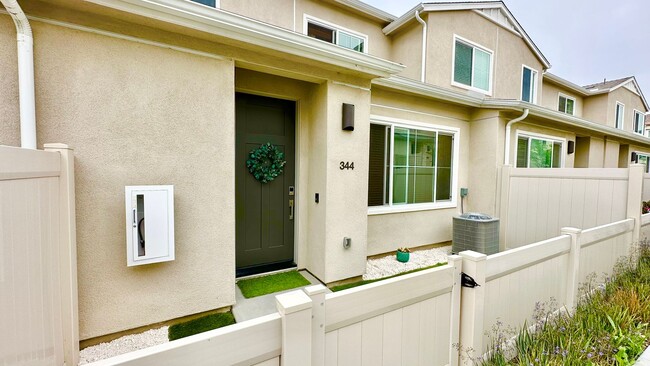 Beautiful, Newer Construction Home in Desi... - Beautiful, Newer Construction Home in Desi...