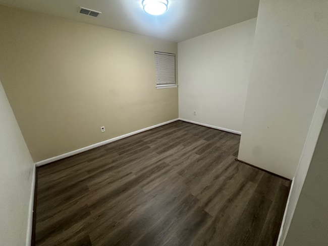 Photo - 8xxx Barrett Rd