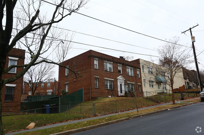 Photo - 2613 30th St SE