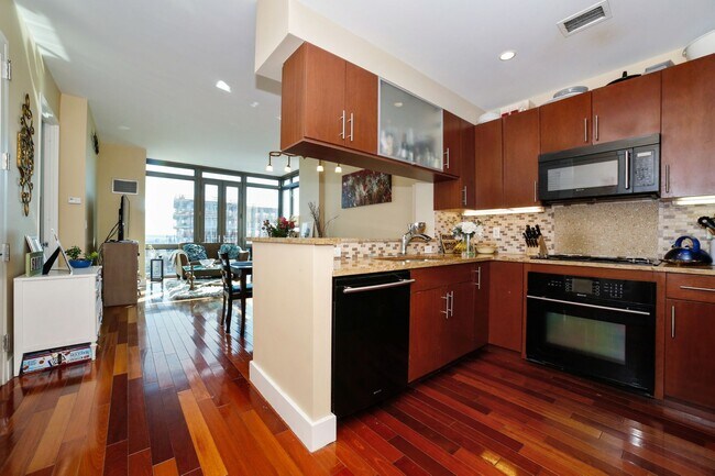 Photo - 175 Huguenot St Unit 1205