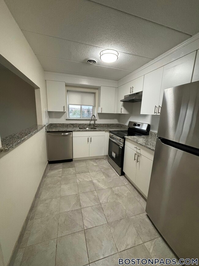 Building Photo - 51 Hill Rd