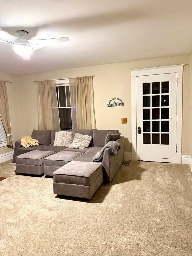 Photo - 323 S Janesville St