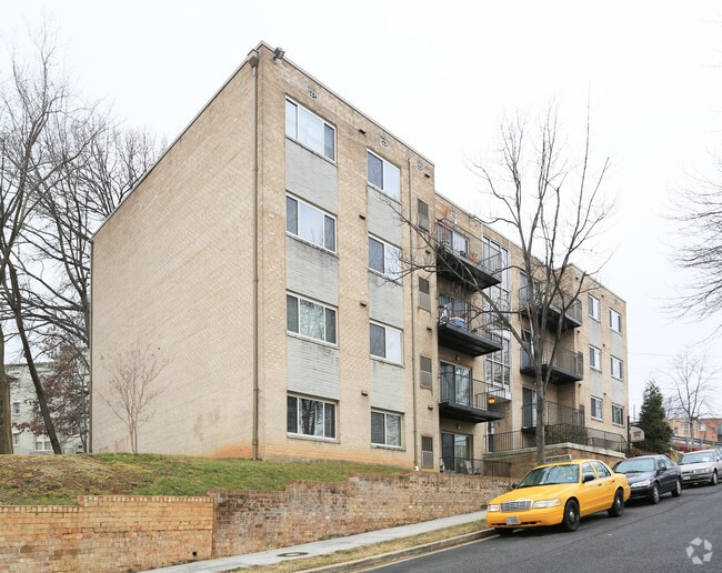 Clermont Apartments
