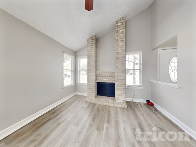 Photo - 16126 Barbarossa Dr