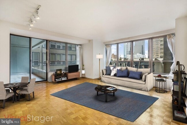 Building Photo - 224 W Rittenhouse Square Unit 501