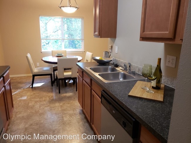 Photo - 5900 Troon Ln SE