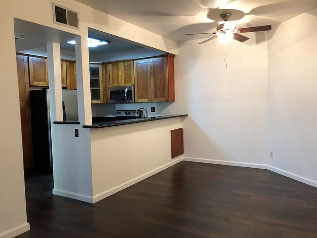 Photo - 1256 Stanhope Ln Unit #252