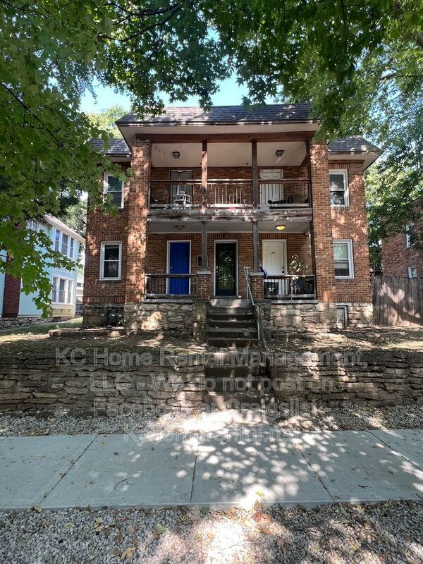 Building Photo - 1114 W 41st Terrace