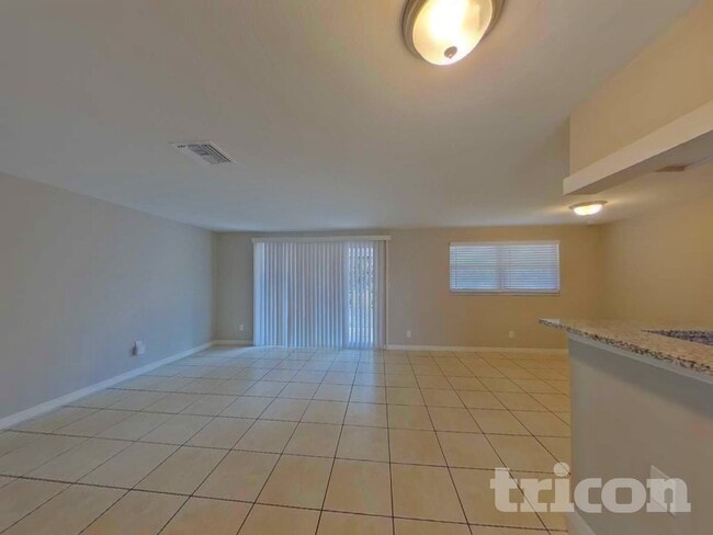 Photo - 5811 Oxford Dr