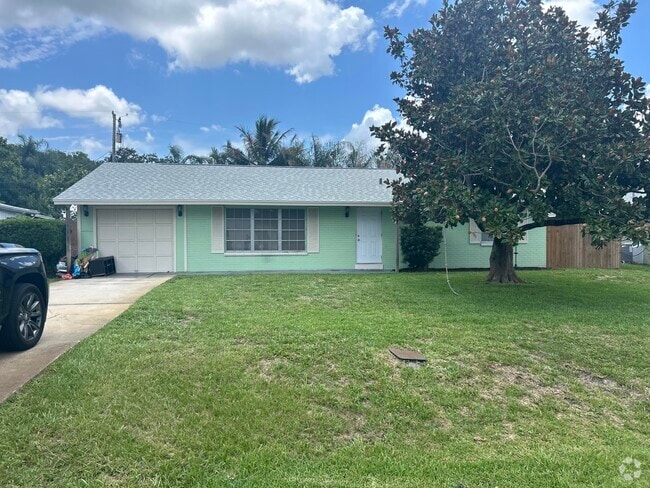 Building Photo - 1565 29th Ave Rental