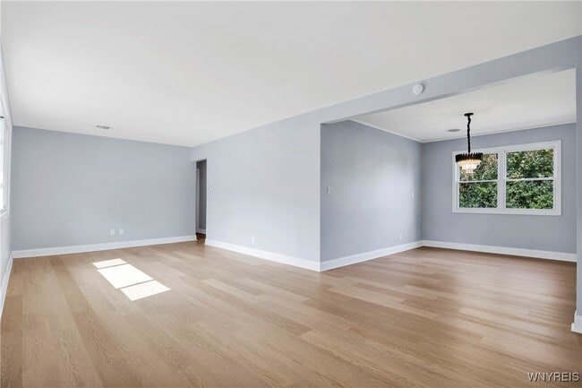 Photo - 28 Campus Dr W