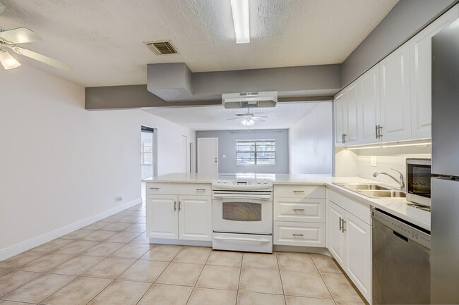 Photo - 3929 Kenas St