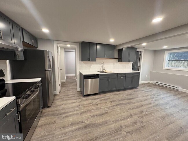 Photo - 6 Rockland Ave