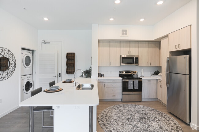 1HAB, 1BA - 700 SF