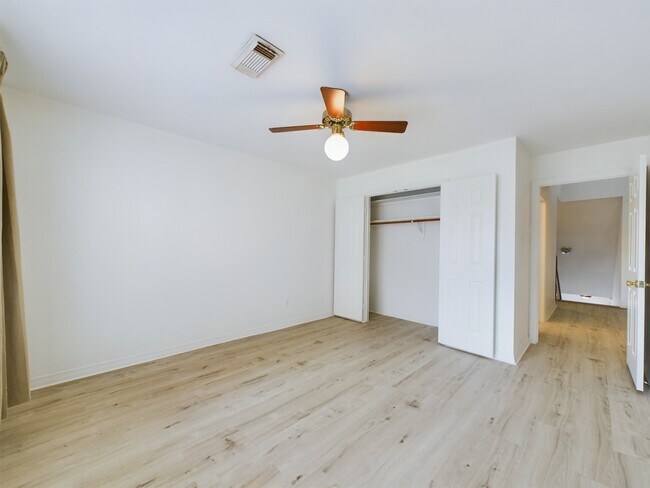Photo - 5627 Winsome Ln