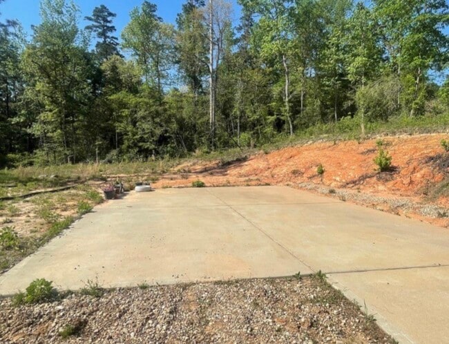 Photo - 131 Feldspar Ln