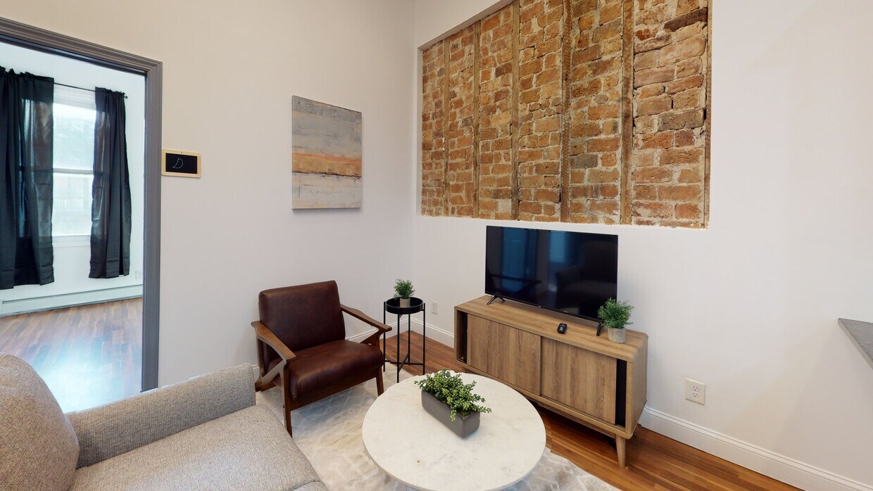 Photo - Private bedroom in 4 bed/1 bath Home