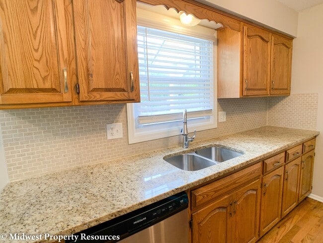 Photo - Spacious home with so many updates!  3 bedroom 2.5 baths in Blue Springs