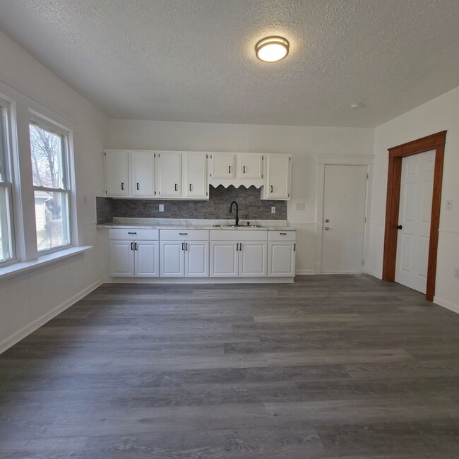 Photo - 6514 Gertrude Ave Unidad Down