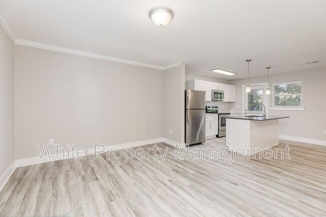 Photo - 3340 Washburn Ave