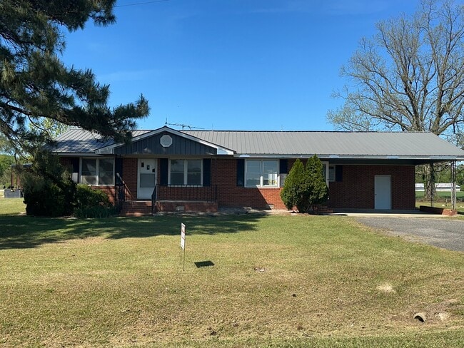 Building Photo - 904 Langston Rd