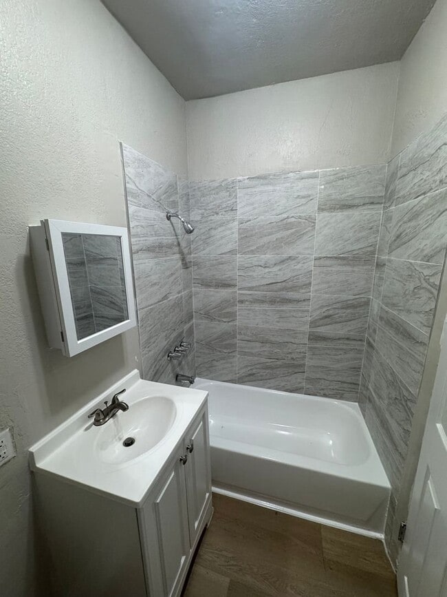 Photo - 811-W43 W 43rd St Unit 1