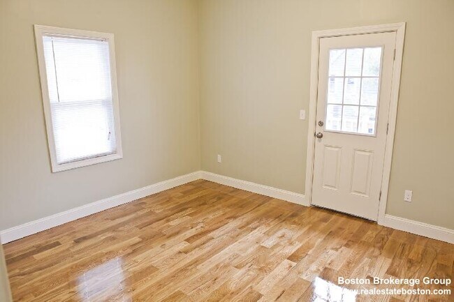 Photo - 17 Imrie Rd Unit 1