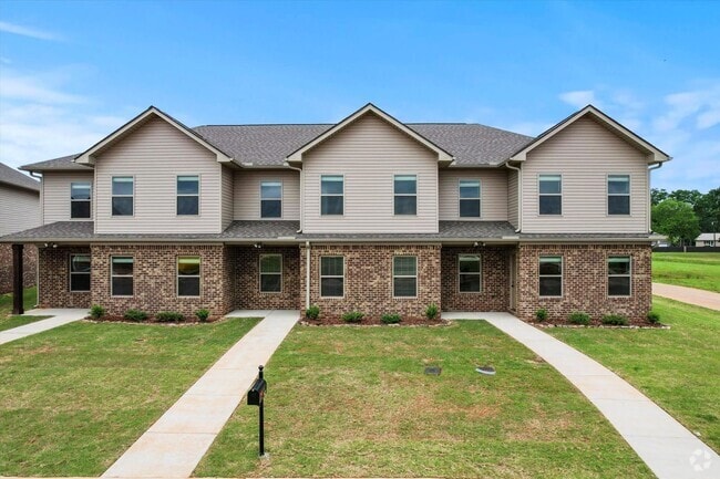 Building Photo - Apply by June 30th and get First Month's R... Rental