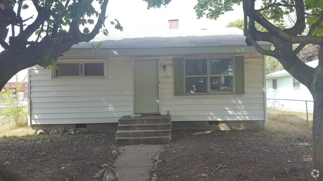 Building Photo - 2324 25th Ave Rental
