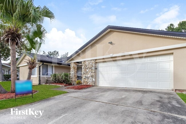 Photo - 709 Heather Ln