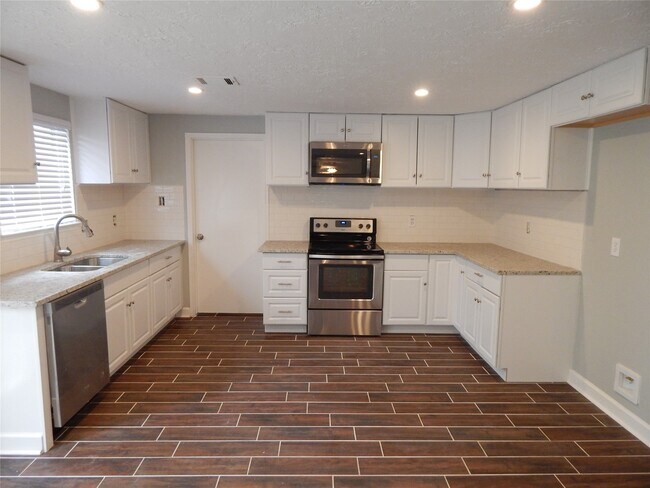 Photo - 21407 Cimarron Pkwy