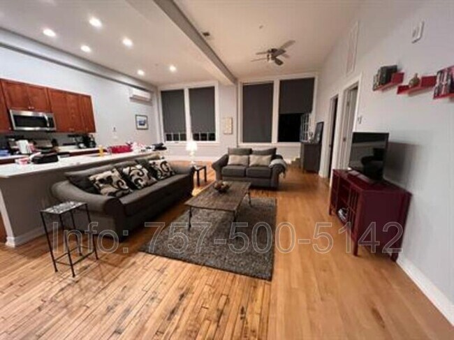 Building Photo - 2415 Ballentine Blvd Unit 105