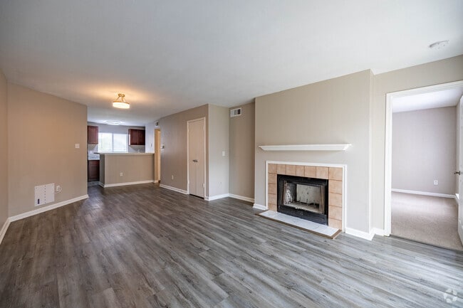 Union Station - Living Room 2BR, 2BA - 1046SF